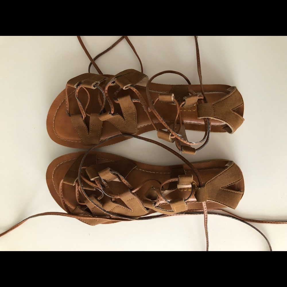 Brown lace-up gladiator sandal